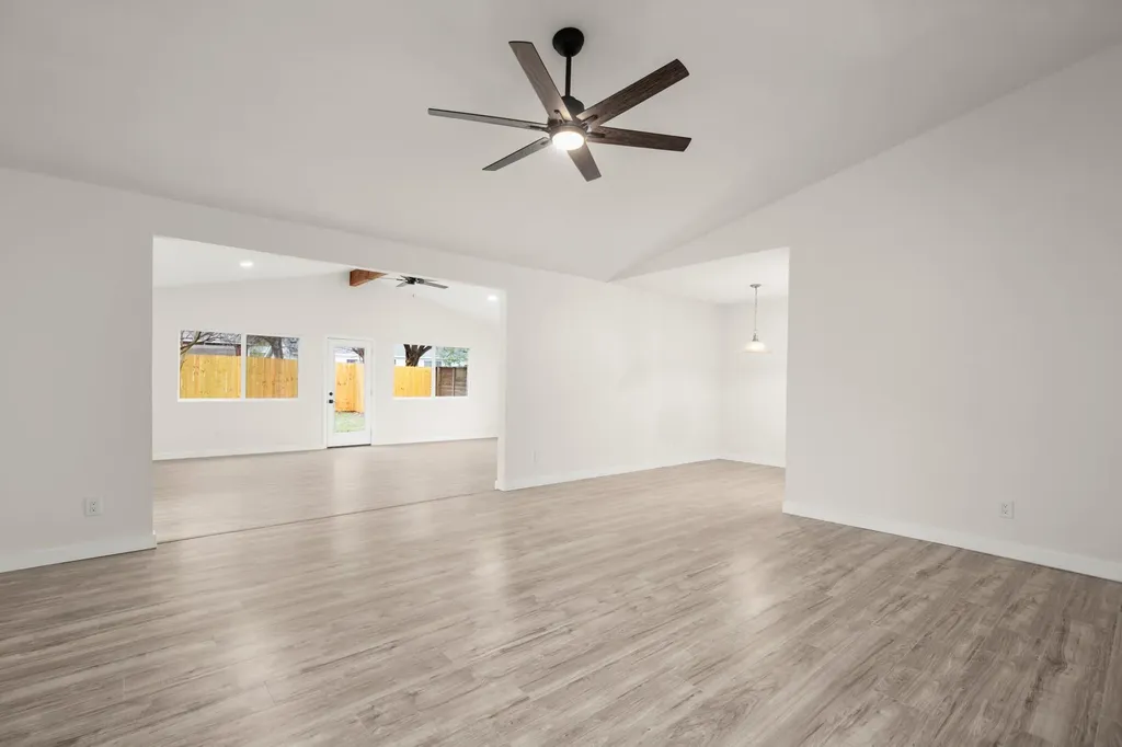 2100 Deadwood Drive Austin TX 78744