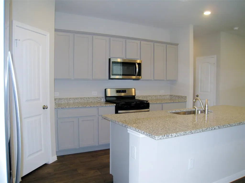 288 Caddo Bend Kyle TX 78640