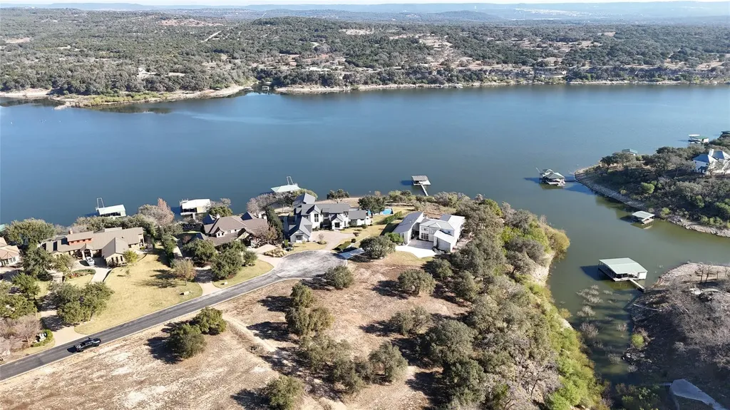 3517 Kahala Sunset Drive Spicewood TX 78669