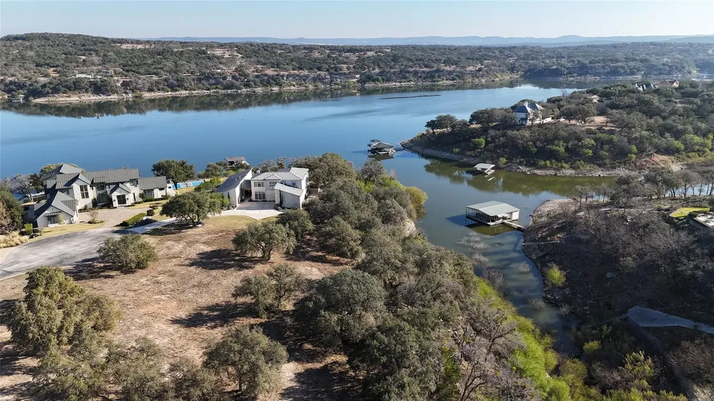 3517 Kahala Sunset Drive Spicewood TX 78669