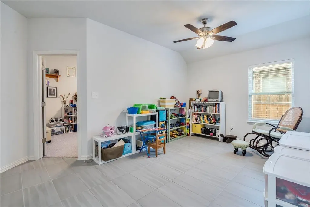 499 Coyote Creek Way Kyle TX 78640