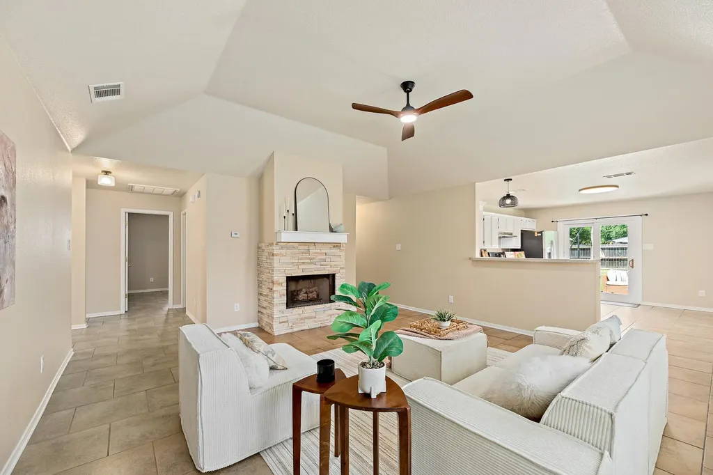 111 Stephen Lane Georgetown TX 78626