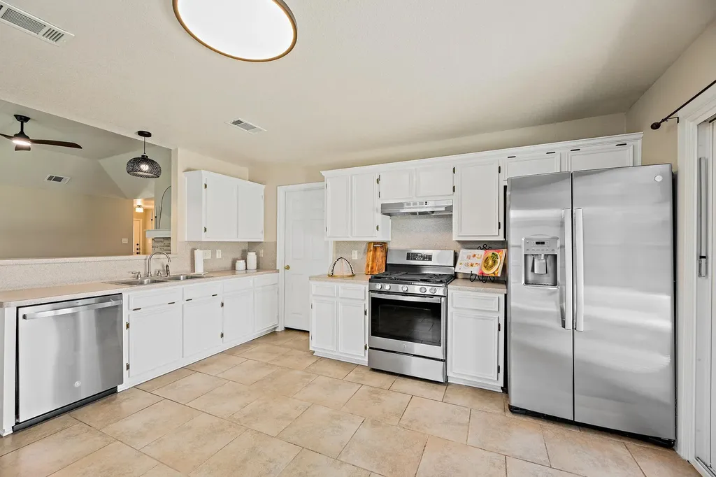 111 Stephen Lane Georgetown TX 78626