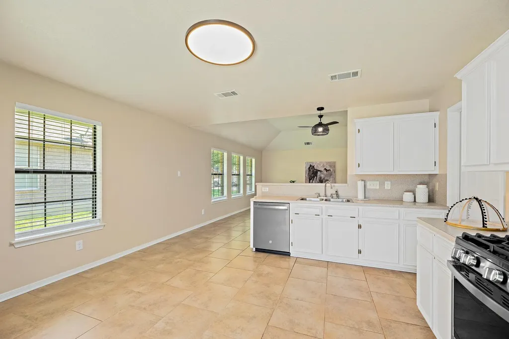 111 Stephen Lane Georgetown TX 78626
