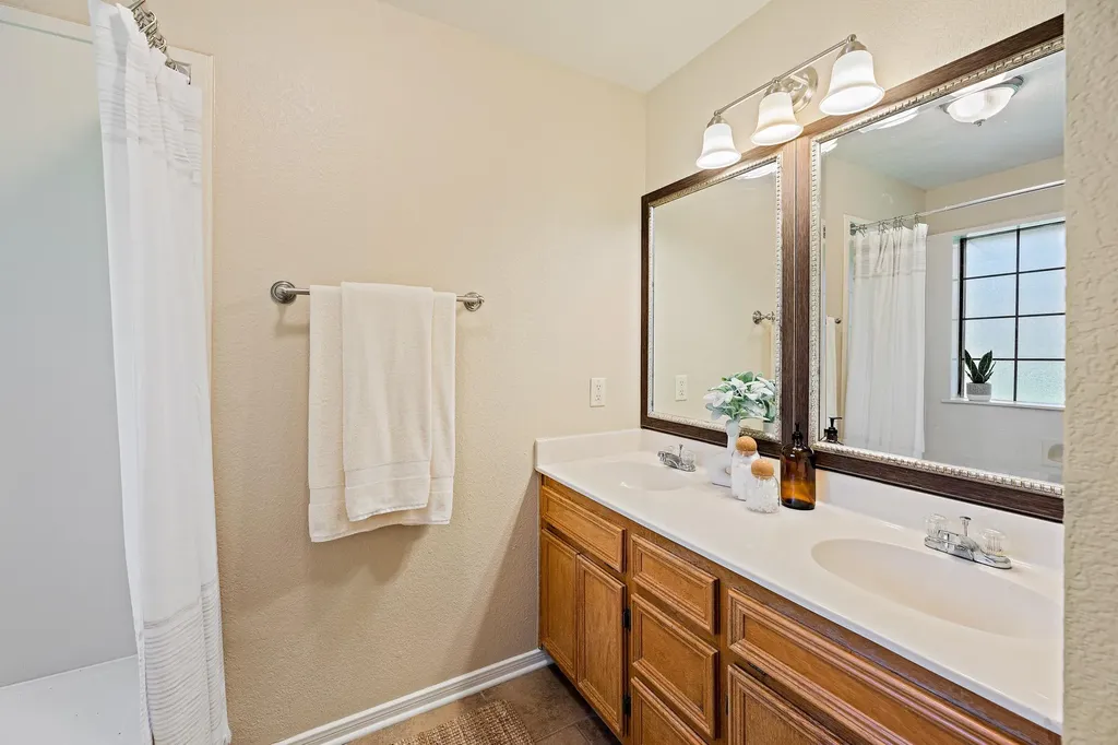 111 Stephen Lane Georgetown TX 78626
