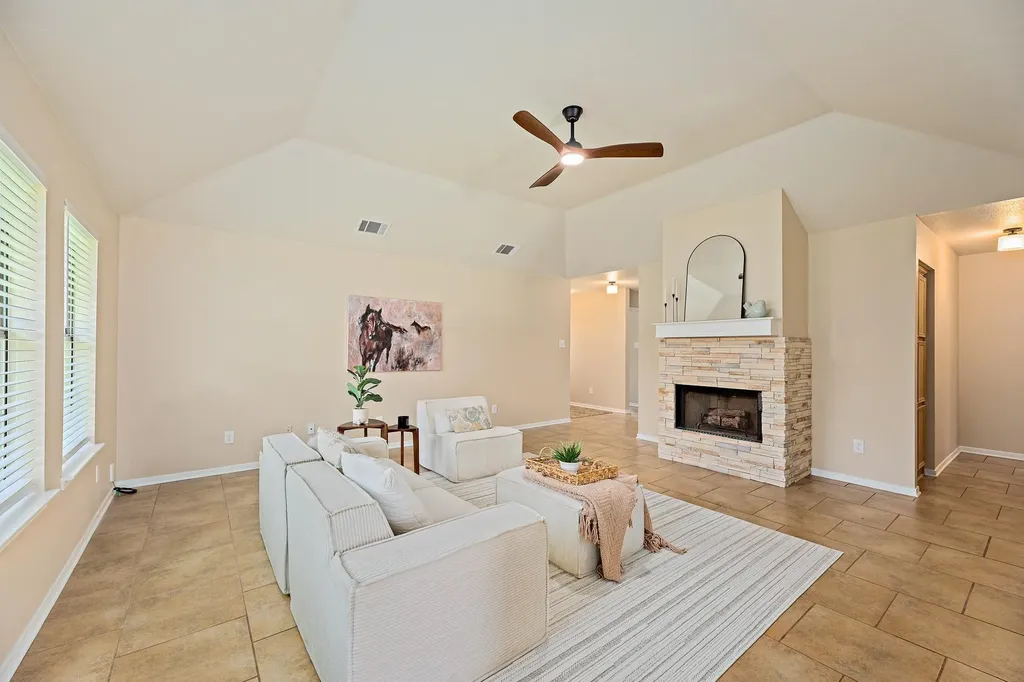111 Stephen Lane Georgetown TX 78626
