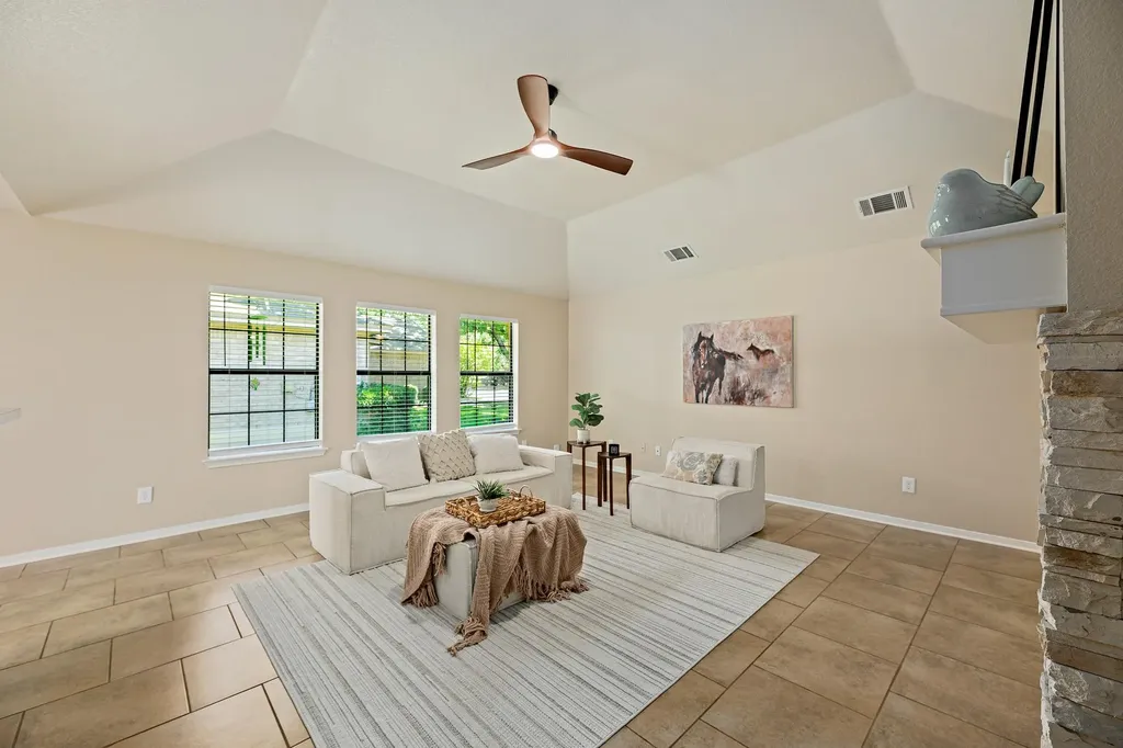 111 Stephen Lane Georgetown TX 78626
