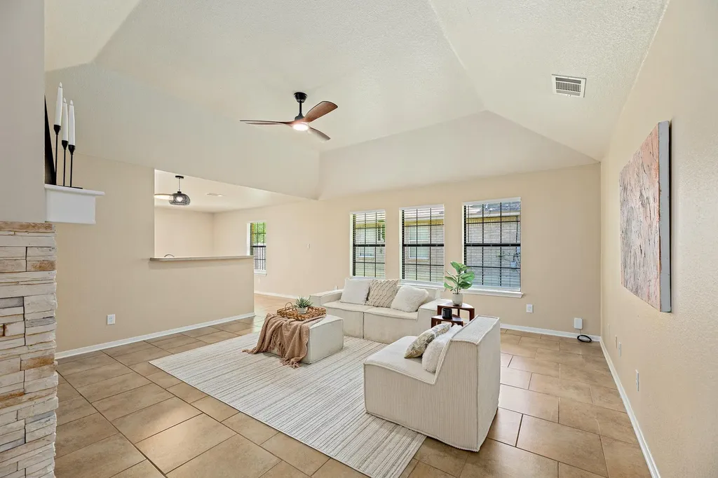111 Stephen Lane Georgetown TX 78626