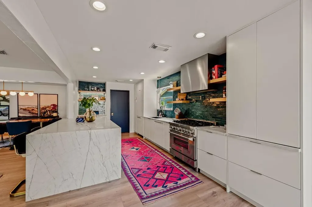12002 Saxony Lane Austin TX 78727