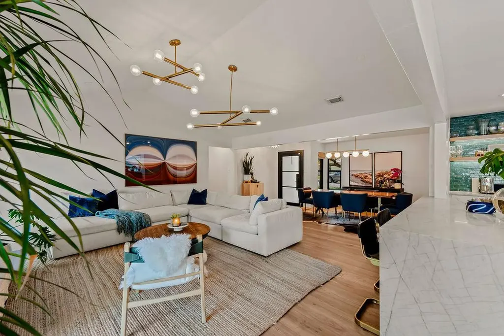 12002 Saxony Lane Austin TX 78727