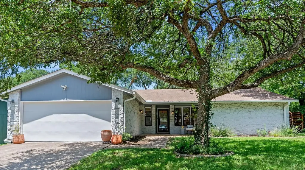 12002 Saxony Lane Austin TX 78727