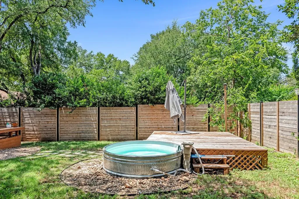 12002 Saxony Lane Austin TX 78727