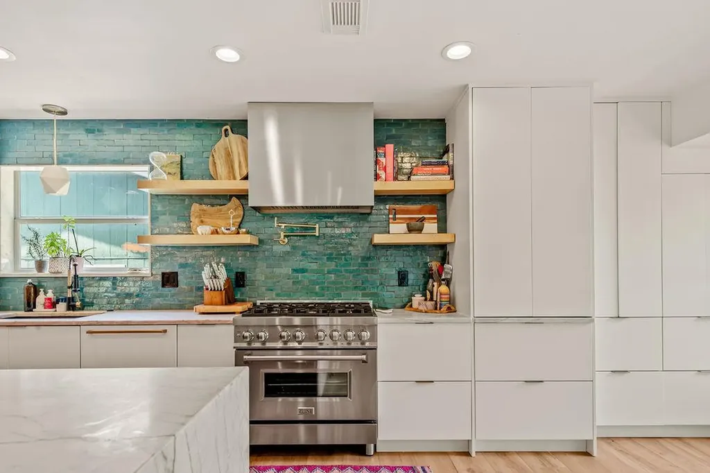 12002 Saxony Lane Austin TX 78727