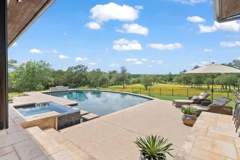 1457 Avenida High View Driftwood TX 78619