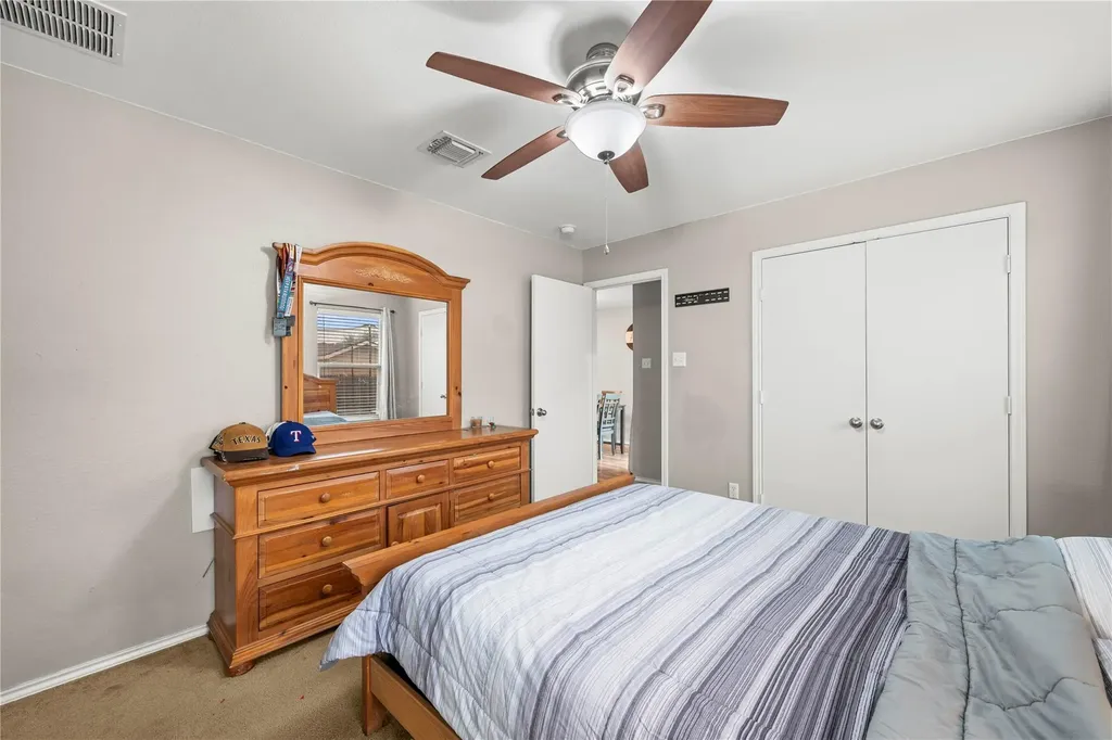 715 Estes Park Taylor TX 76574