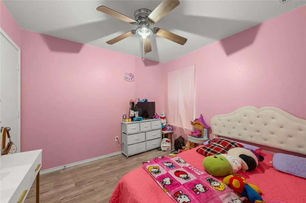 715 Estes Park Taylor TX 76574