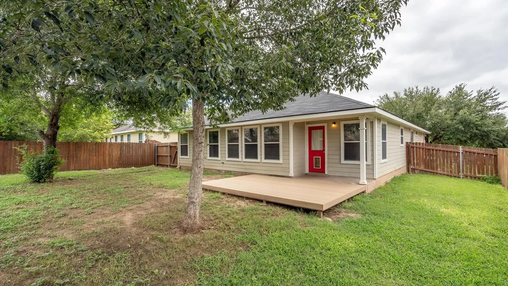 257 Lake Washington Drive Kyle TX 78640