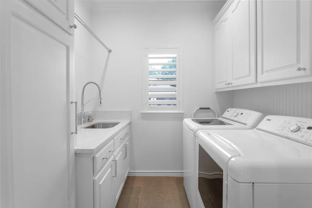 207 Florentine Horseshoe Bay TX 78657