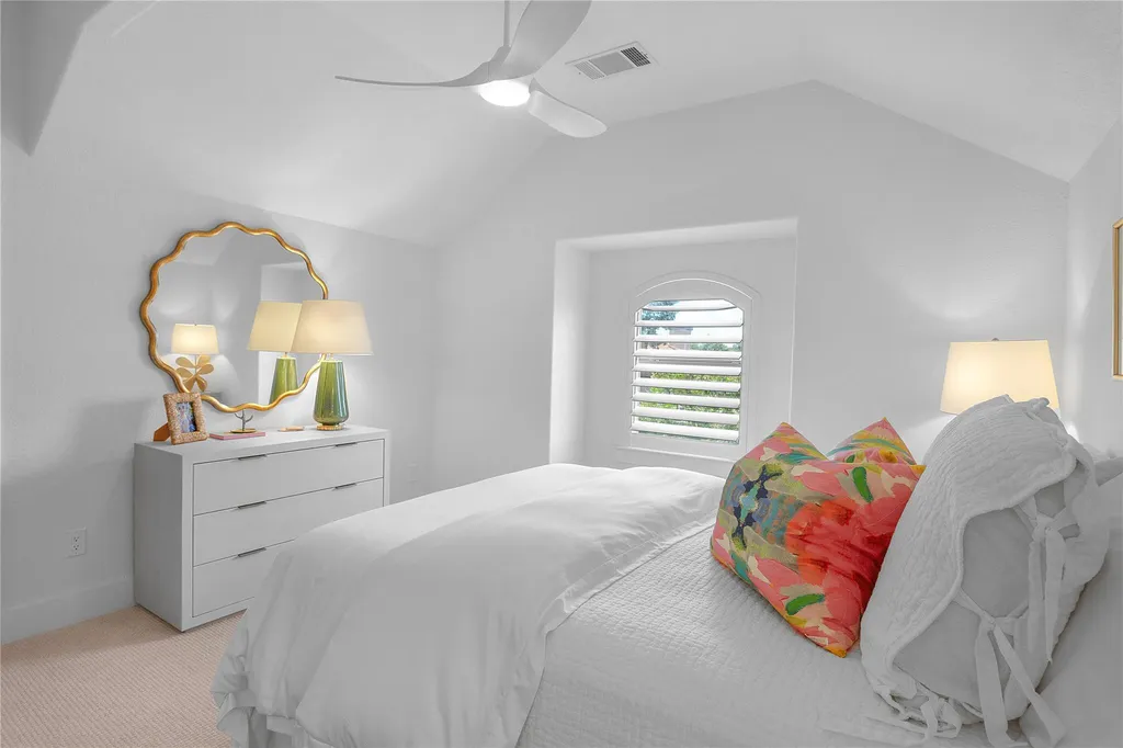 207 Florentine Horseshoe Bay TX 78657
