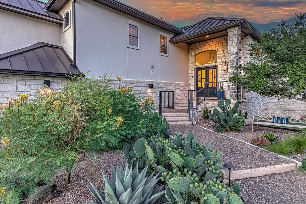 207 Florentine Horseshoe Bay TX 78657