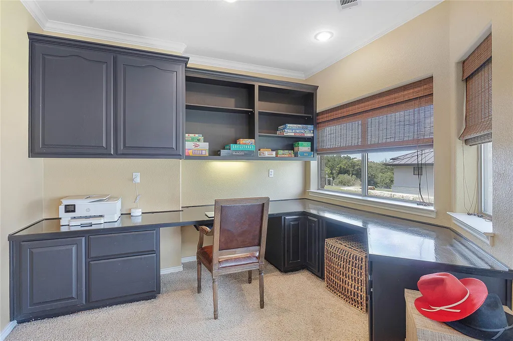 207 Florentine Horseshoe Bay TX 78657
