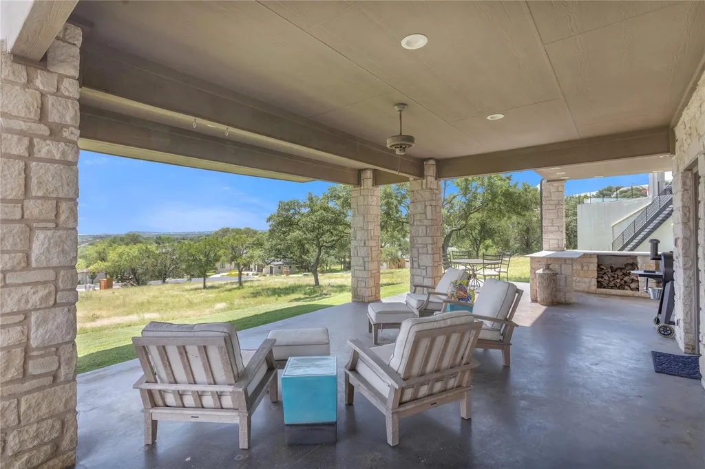 207 Florentine Horseshoe Bay TX 78657
