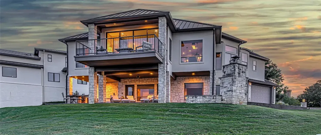 207 Florentine Horseshoe Bay TX 78657