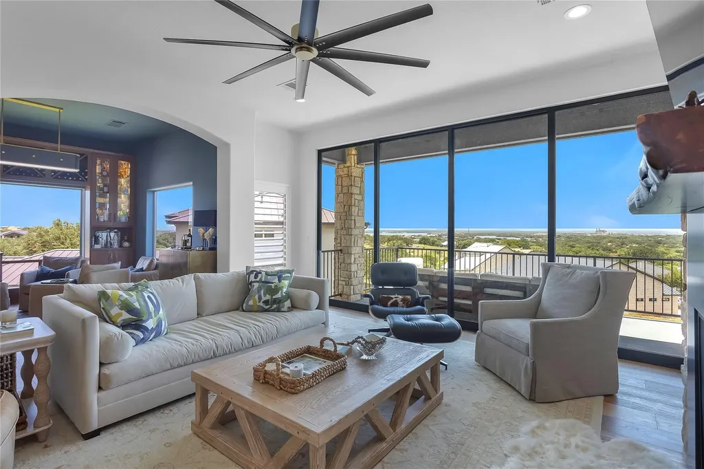 207 Florentine Horseshoe Bay TX 78657