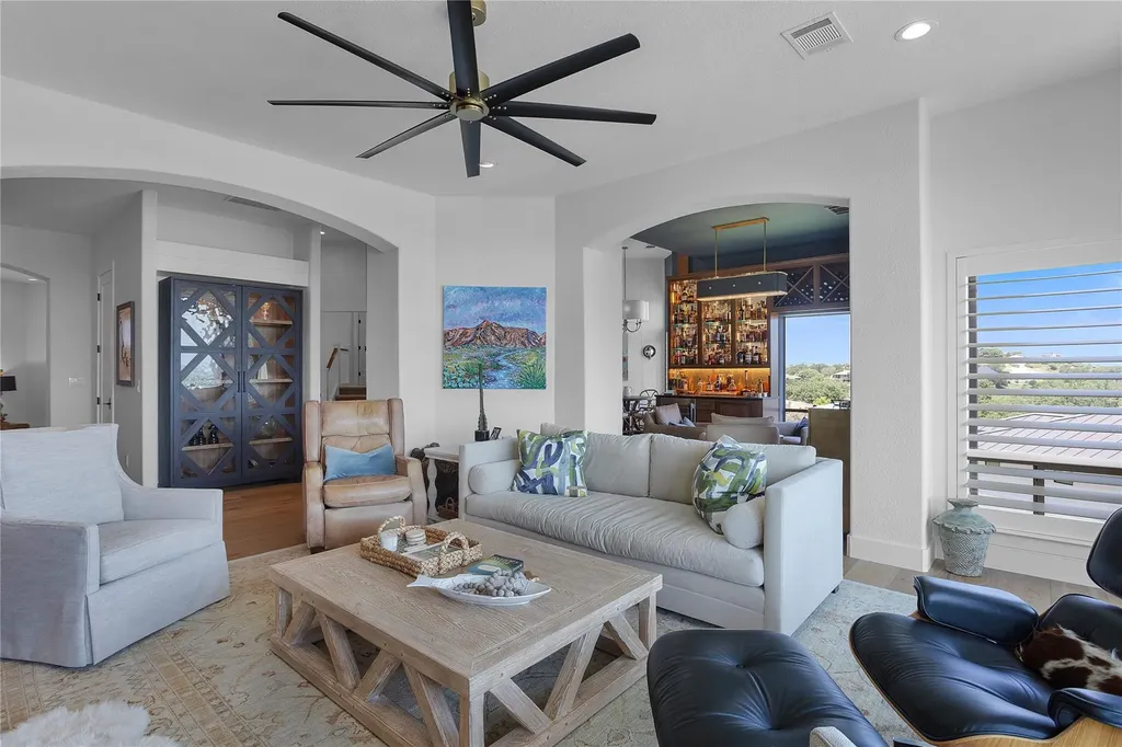 207 Florentine Horseshoe Bay TX 78657