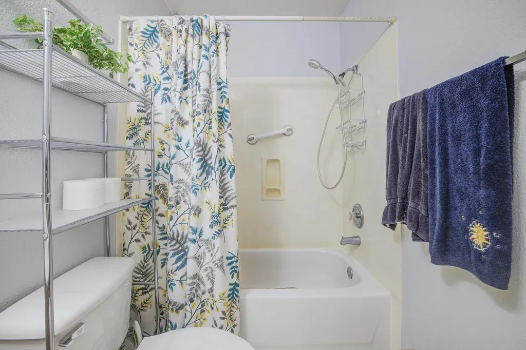 202 Mccarthur Drive Leander TX 78641