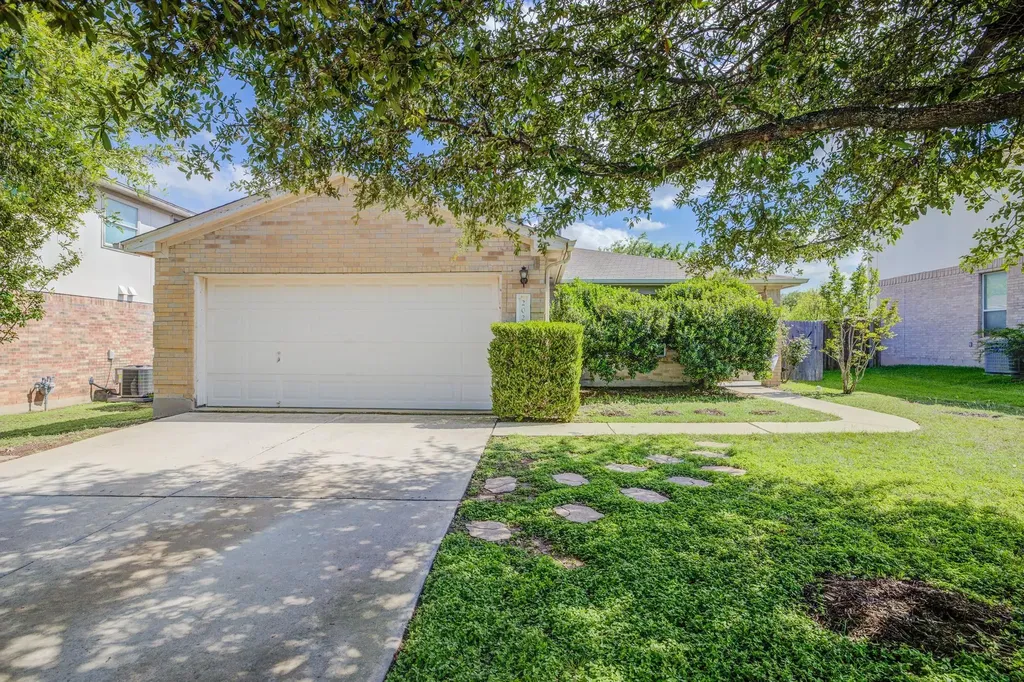 202 Mccarthur Drive Leander TX 78641