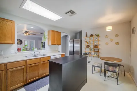 202 Mccarthur Drive Leander TX 78641