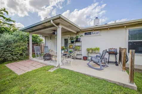 202 Mccarthur Drive Leander TX 78641
