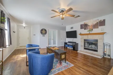 202 Mccarthur Drive Leander TX 78641