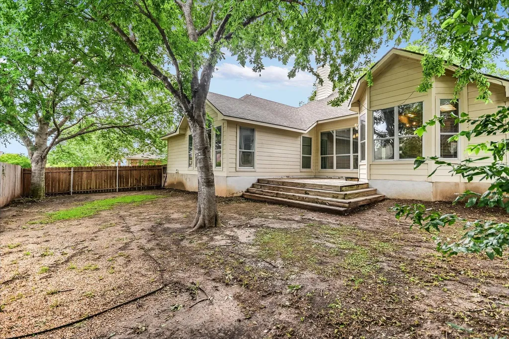 1414 Bull Horn Loop Round Rock TX 78665
