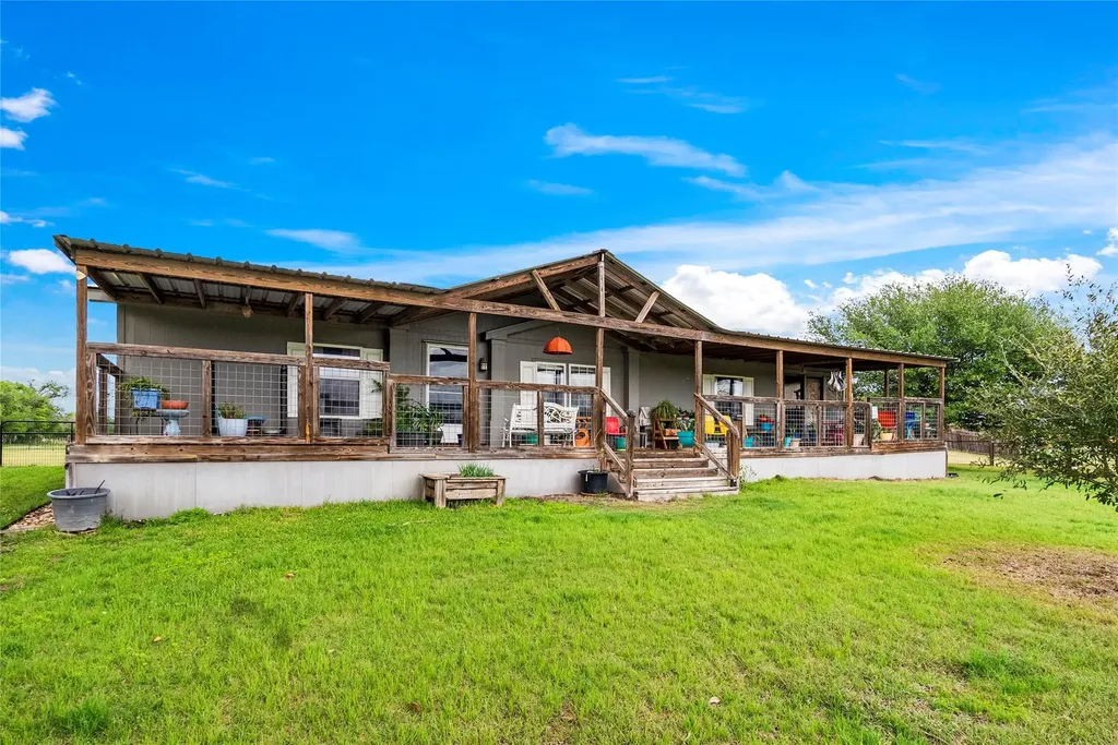 820 County Road 454 Taylor TX 78615