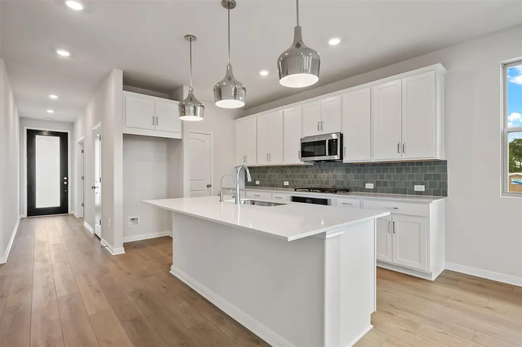 283 Crater Lake Drive Dripping Springs TX 78620