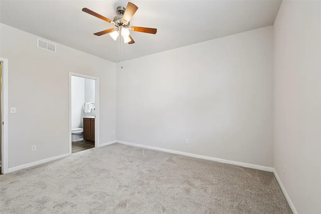 1524 Sanders Kyle TX 78640