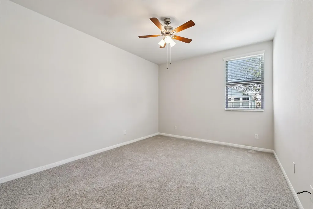 1524 Sanders Kyle TX 78640