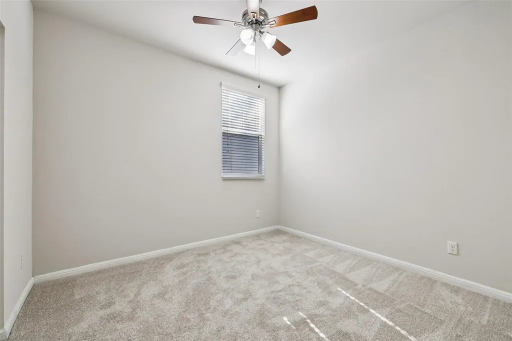 1524 Sanders Kyle TX 78640