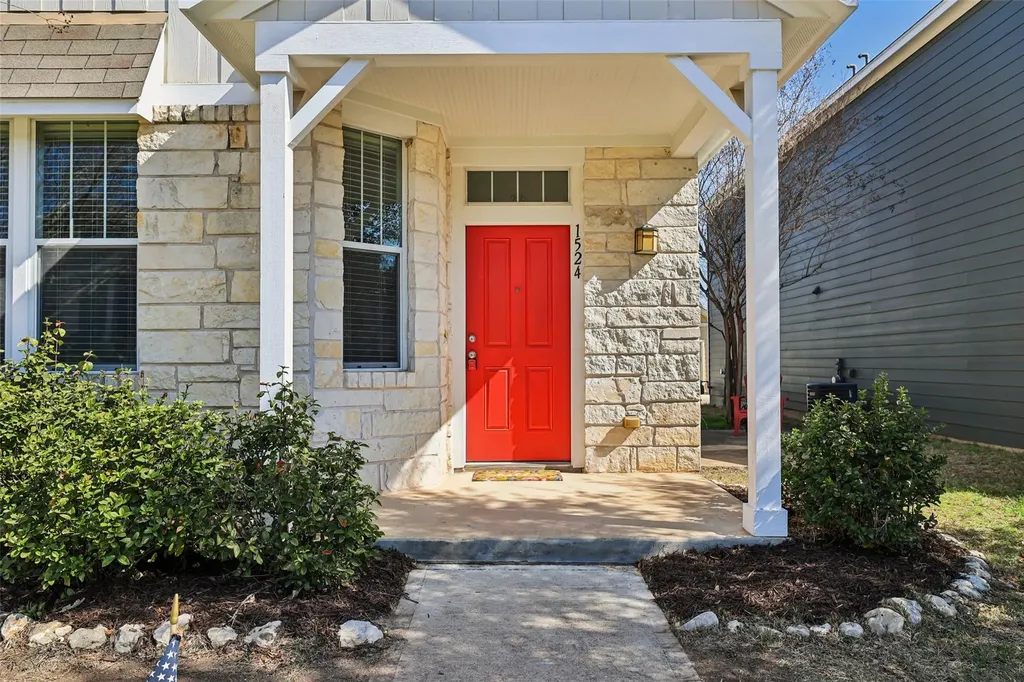 1524 Sanders Kyle TX 78640
