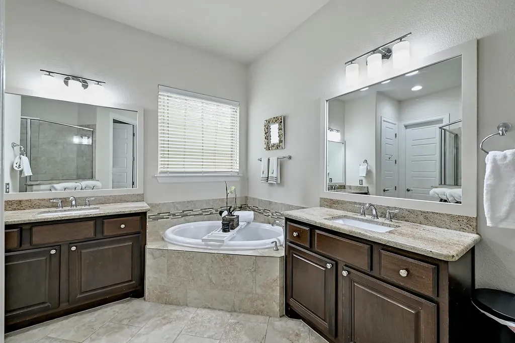 2213 Manada Trail Leander TX 78641