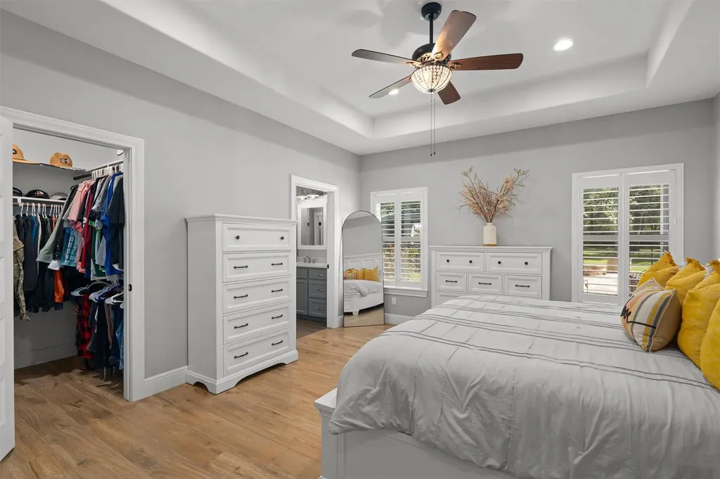 136 Fawn Hollow Elgin TX 78621