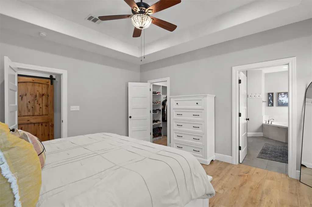 136 Fawn Hollow Elgin TX 78621