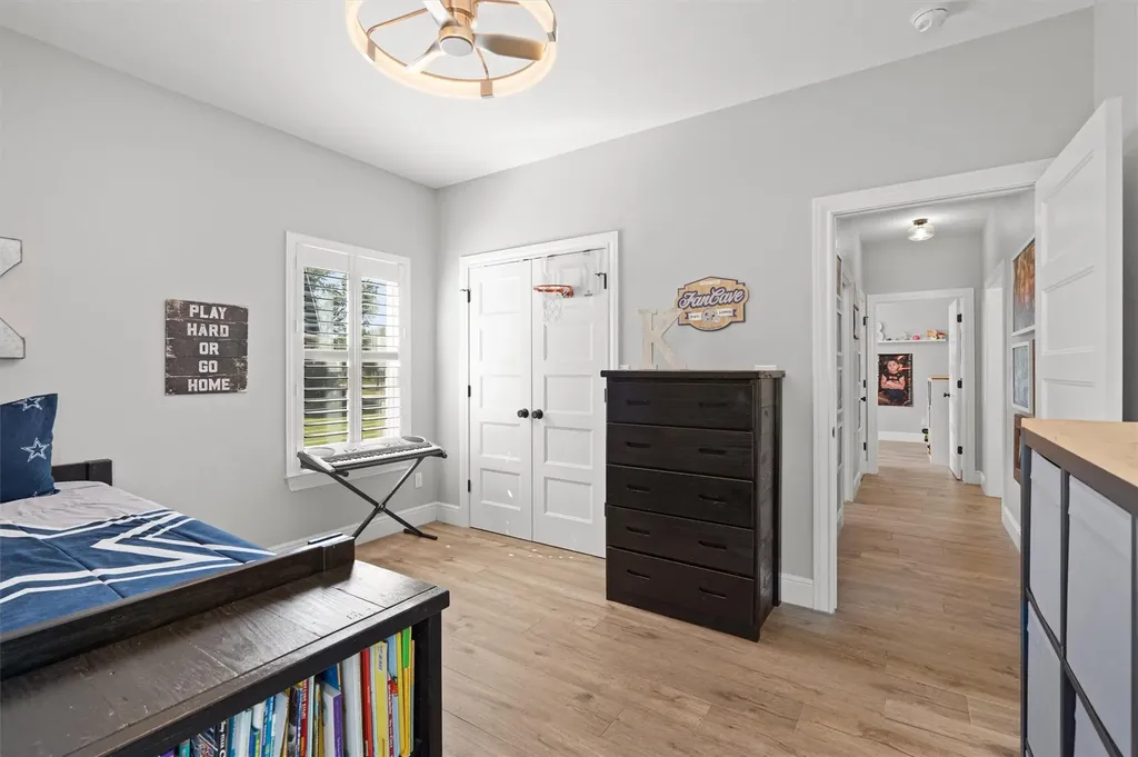 136 Fawn Hollow Elgin TX 78621