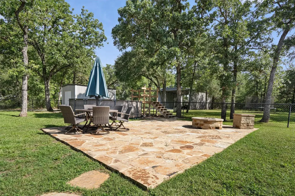 136 Fawn Hollow Elgin TX 78621