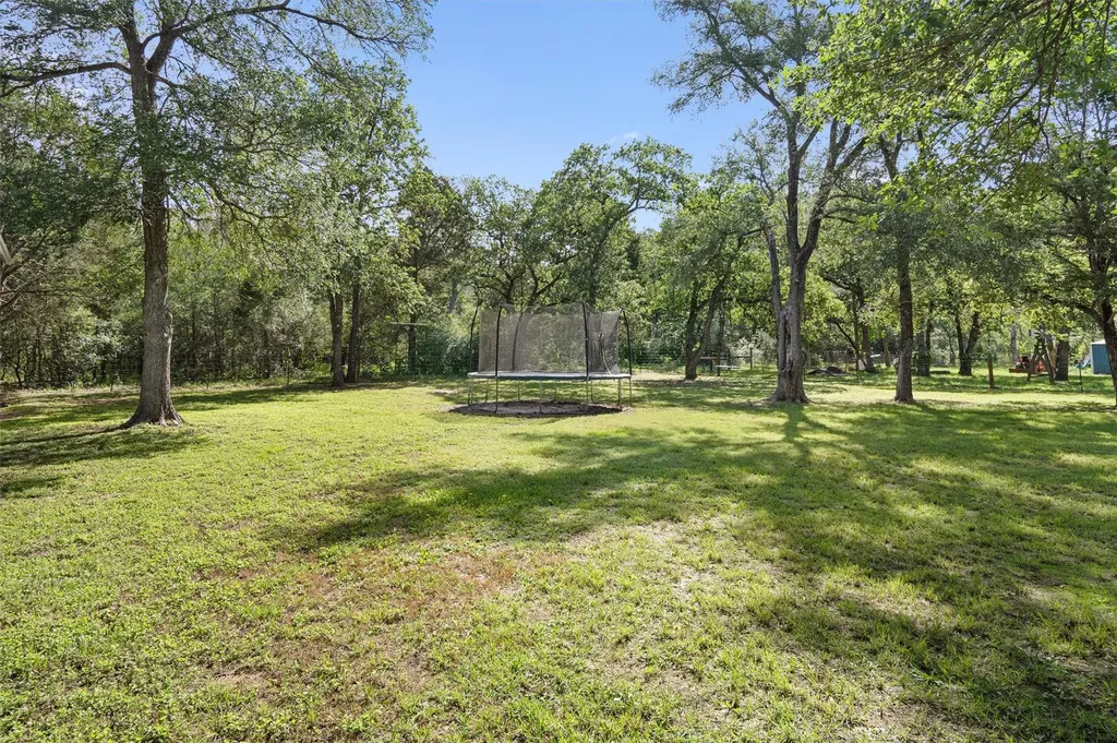 136 Fawn Hollow Elgin TX 78621