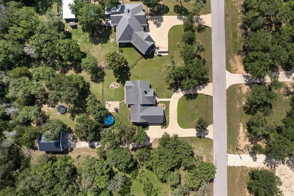 136 Fawn Hollow Elgin TX 78621