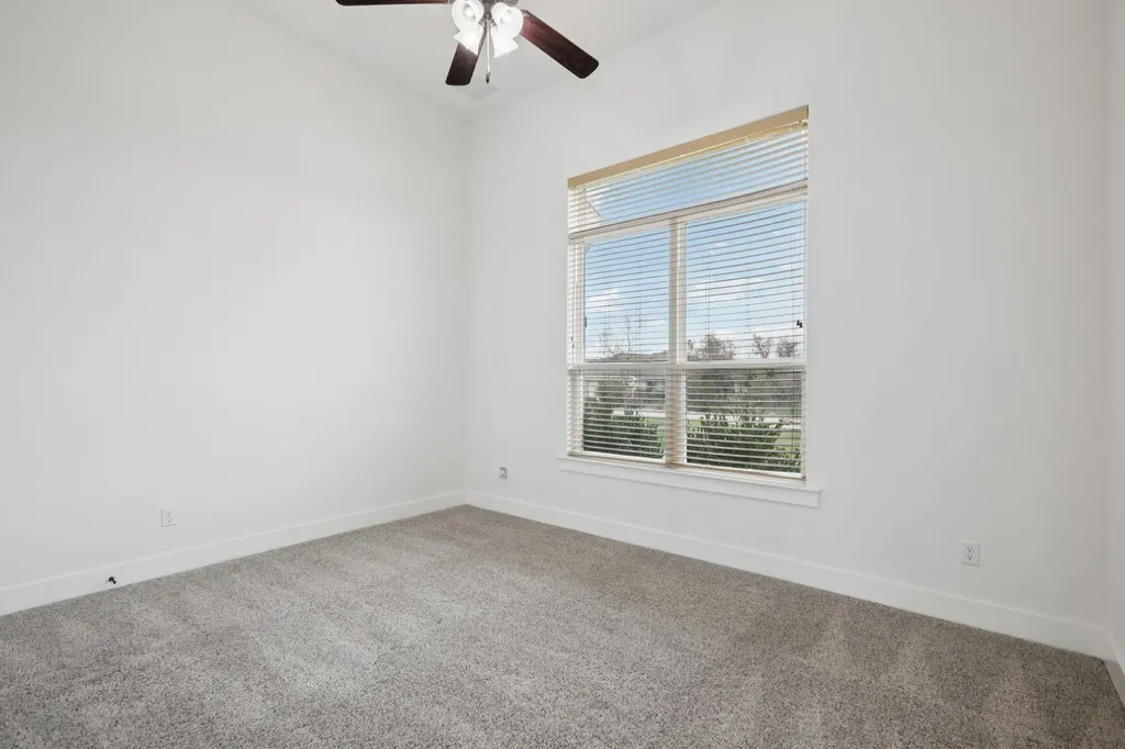112 Red Mulberry Way Leander TX 78641