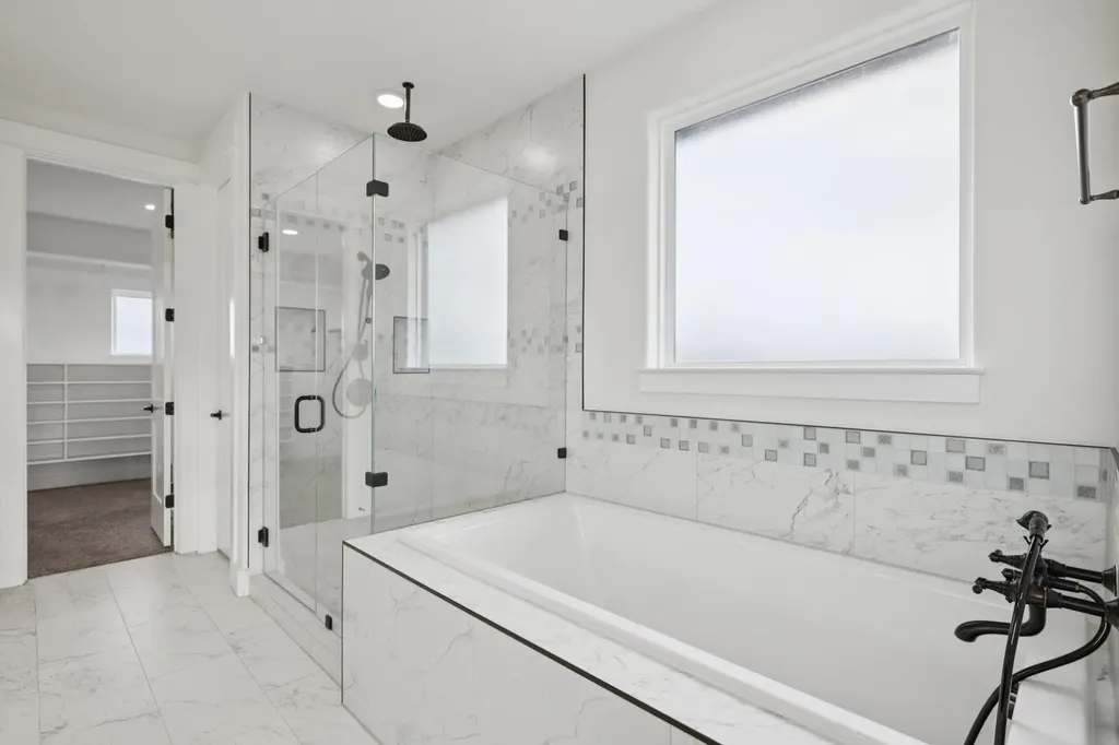 112 Red Mulberry Way Leander TX 78641